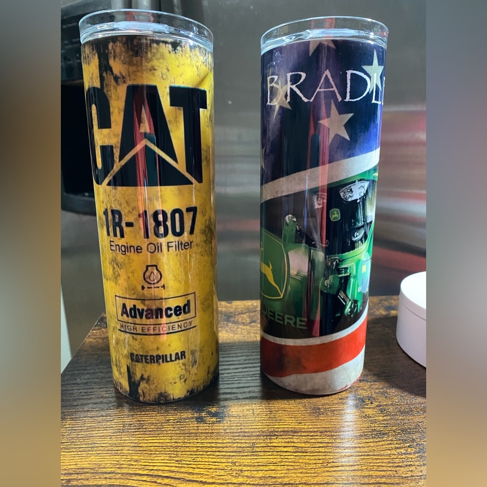 NWT CAT 20 OZ (OR) FLAG JOHN DEER 20 OZ  STAINLESS STEEL CUSTOM TUMBLER PICK 1